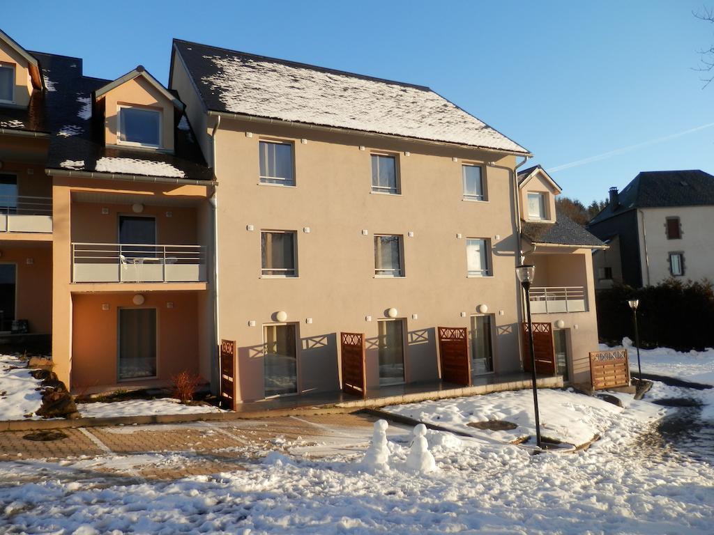 Aux Balcons Du Sancy Lejlighedshotel Picherande Eksteriør billede