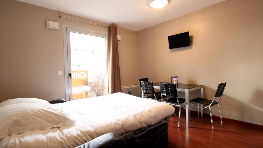 Aux Balcons Du Sancy Lejlighedshotel Picherande Eksteriør billede